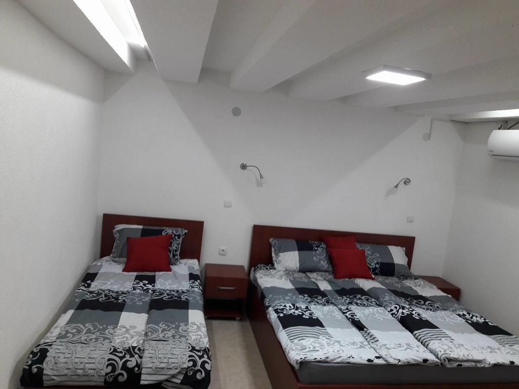 Apartments Teodora Ohrid Esterno foto