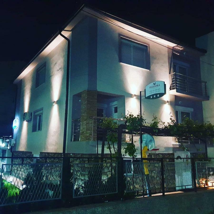 Apartments Teodora Ohrid Esterno foto