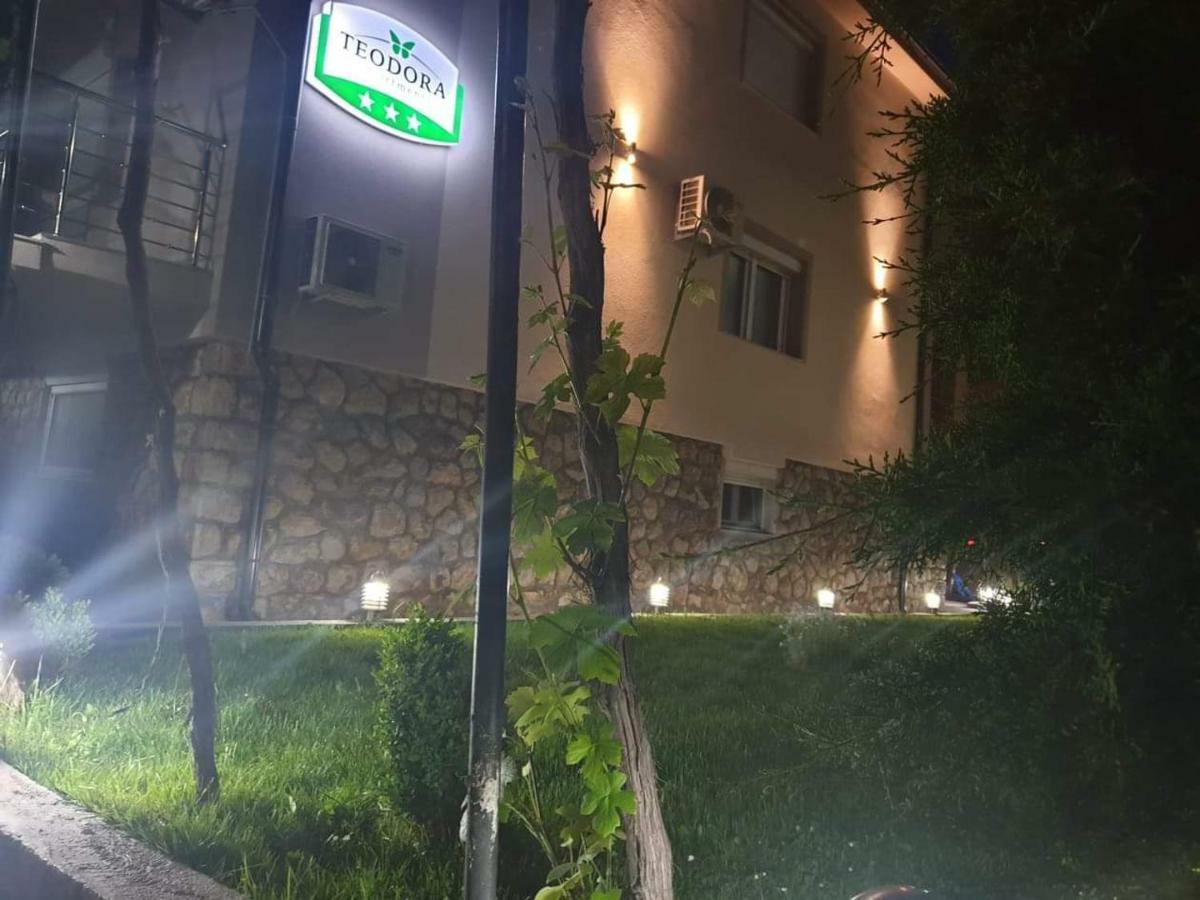 Apartments Teodora Ohrid Esterno foto
